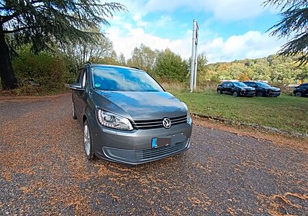 VW Touran gebraucht kaufen VW Touran Volkswagen 1.6 TDI DSG Comfortline Comfortline