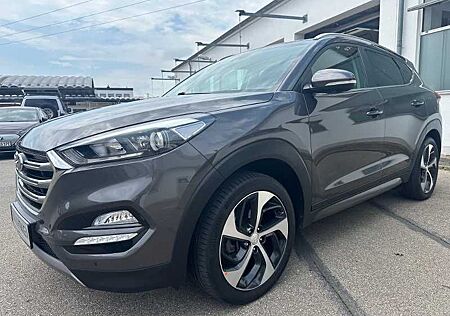 Hyundai Tucson 2.0 CRDI Style blue / WR