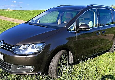 VW Sharan Volkswagen 2.0 TDI/DSG Highline mit Massagesitz