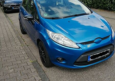 Ford Fiesta 1,4 Titanium Autom. Titanium