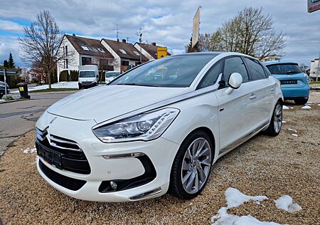 Citroën DS5 SportChic Hybrid4 ALLRAD/HEAD-UP/LEDER/PAN.