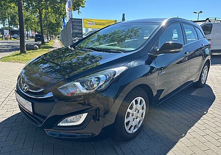 Hyundai i30 CW Trend 1.6 GDI Klimaaut. Navi TV 1-Hand