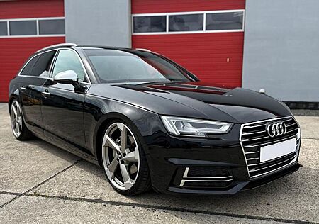 Audi A4 Avant LED S-line Navi, TOP gepflegt AHK