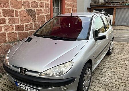 Peugeot 206 1.6 bis 15.12.2025! TÜV 11/2027