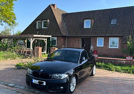 BMW 118 Coupé E82 M-Paket TÜV NEU