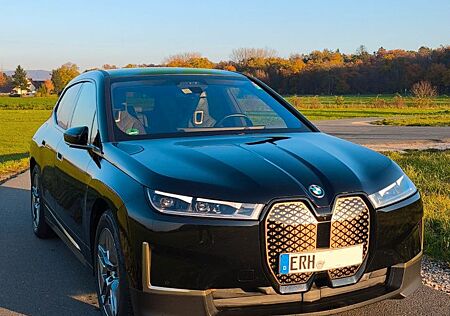 BMW iX xDrive40 Pano Headup Harman/K Laser