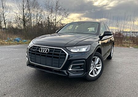 Audi Q5 204PS/Quattro/Lane assist/Park assist/Massage