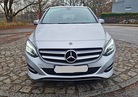 Mercedes-Benz B 180 , BlueEFFICIENCY Edition, LED, Parktronic