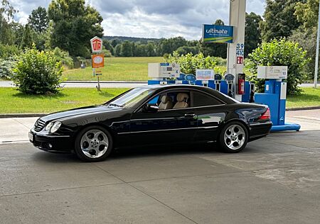 Mercedes-Benz CL 500 mit sehr wenig Kilometern