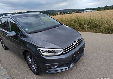VW Touran Volkswagen 2.0 TDI "NEUER MOTOR" DSG SOUND BMT SOUN