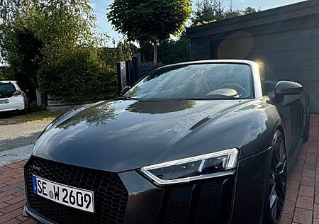Audi R8 5.2 FSI plus S tronic quattro Spyder -