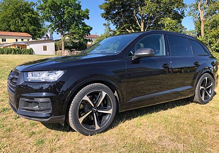 Audi Q7 S line VOLL ! ! ! Carbon/ Panorama/Head-Up