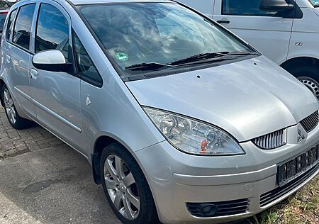 Mitsubishi Colt Lim. . 1.1 Motion TÜV NEU KLIMA AHK 1HAND