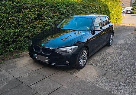 BMW 118d - Automatik, SHZ, NAVI
