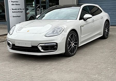 Porsche Panamera Sport Turismo 4 E-Hybrid Platinum Editi