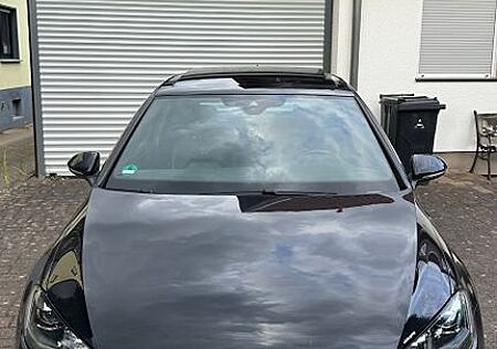 VW Golf Volkswagen 2.0 TSI OPF DSG 4MOTION R