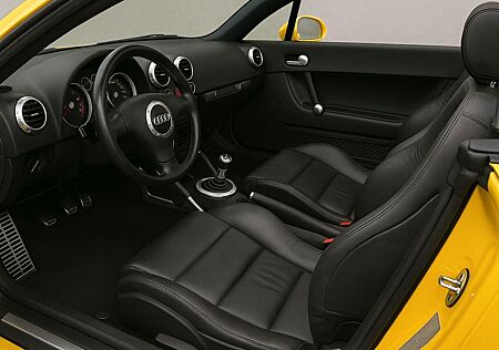 Audi TT Roadster 1.8T quattro 165 kW -