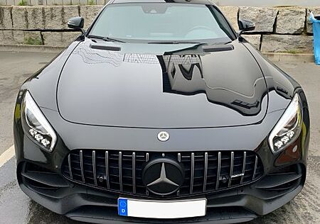 Mercedes-Benz AMG GT 4.0 V8 DCT -