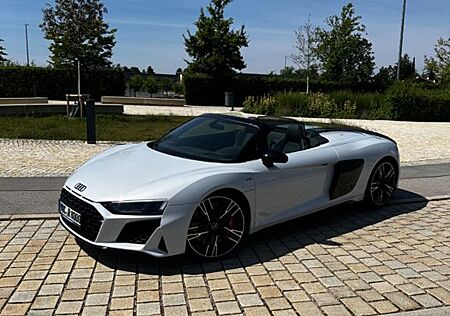 Audi R8 V10+ Performance Carbon Keramik Spyder