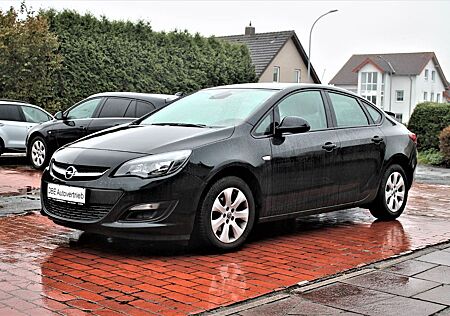 Opel Astra Notchback 1.4