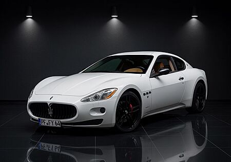 Maserati GranTurismo 4.2 V8 Automatik -