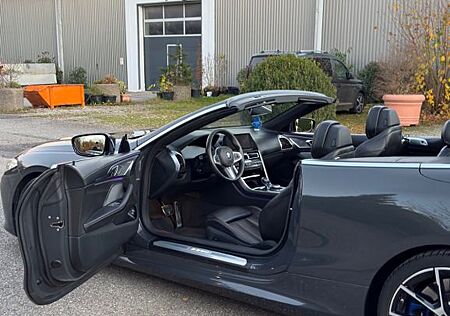 BMW M850i xDrive Cabrio INDIVIDUAL Dravitgrau