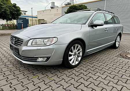 Volvo V70 D2 Momentum LEDER + NAVI + XENON + SHD+ BLIS