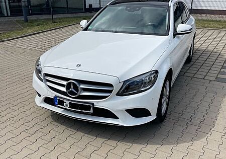Mercedes-Benz C 200 4MATIC T Autom. -