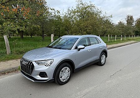 Audi Q3 45 TFSI quattro S tronic -