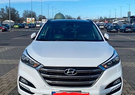Hyundai Tucson 2.0 CRDi 135kW Premium 4WD Automatik ...