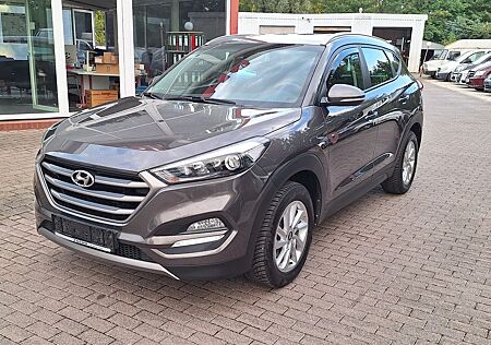 Hyundai Tucson blue Intro Edition 2WD Kamera