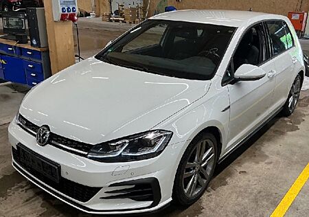 VW Golf Volkswagen VII Lim. GTD 2.0TDI/DSG/Virtual/15400netto