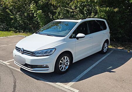 VW Touran Volkswagen 2.0 TDI SCR DSG Highline Highline