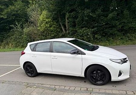Toyota Auris 1,33-l-Dual-VVT-i -