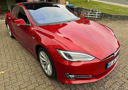 Tesla Model S 75D -