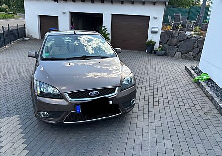 Ford Focus CC 2,0 Titanium Titanium