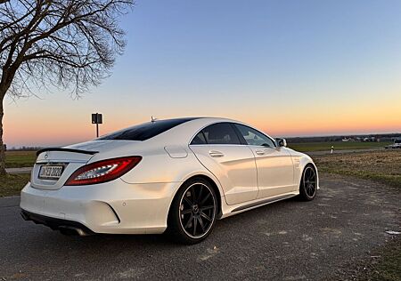Mercedes-Benz CLS 63 AMG Mercedes 4MATIC