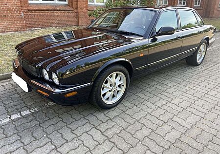 Jaguar XJ Executive 4.0 Executive TOP Zust.Neue Motor