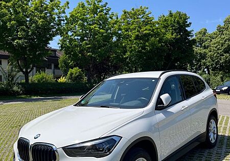 BMW X1 sDrive18i Advantage, 1. Hand, Kamera, Top