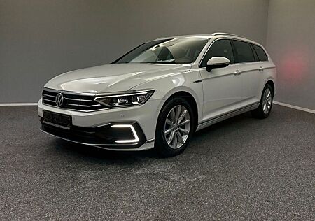 VW Passat Variant Volkswagen GTE R-LINE DCC*DYNAUDIO*KAM*MATRI