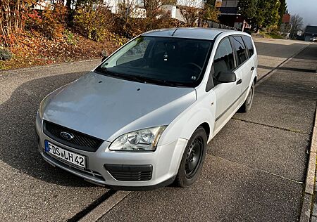 Ford Focus 1,6 2006 (12/25 TÜV)