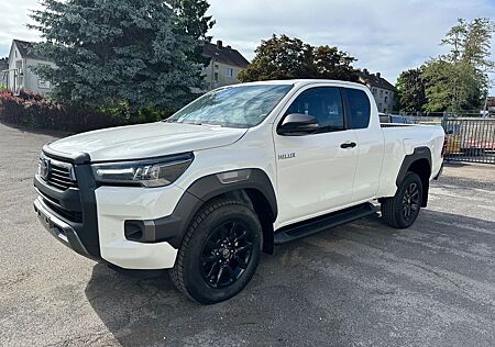 Toyota Hilux EXTRA CAB 2.8, INVINCIBLE, Automatik
