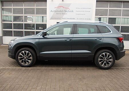 Skoda Karoq Clever AHK LED Navi Frontscheibenheiz
