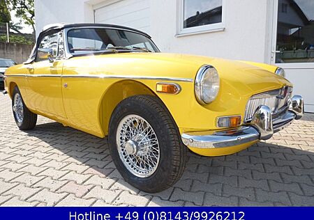 MG MGB Cabriolet mit Hardtop