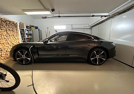Porsche Taycan Turbo S Sport Design Carbon Panorama Dach