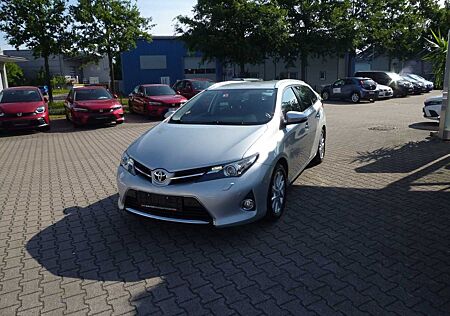 Toyota Auris Touring Sports 1.6 Life