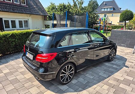 Mercedes-Benz B 180 Mercedes CDI Sportpaket Gepflegt Fahrzeug