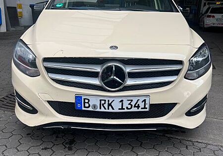 Mercedes-Benz B 180 d -
