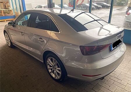 Audi A3 1.6 TDI clean diesel Attraction