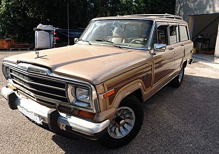 Jeep Wagoneer